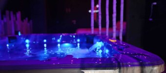 LOVE JACUZZI SUITE FOR 2