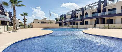 Apartment | Pool | Outdoor pool