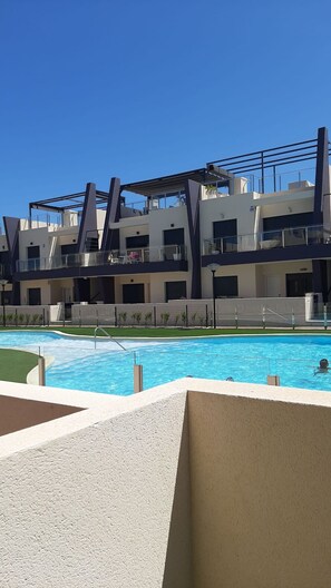 Pool - Apartment in Pilar Close to the Sea (Pilar de la Horadada)