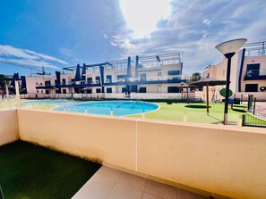 Apartment | Balcony - Apartment in Pilar Close to the Sea (Pilar de la Horadada)