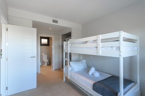 شقة | 2 عدّة غرف نوم ومكواة/لوح كي