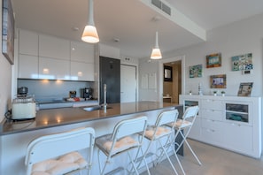 Apartment | Private kitchen - Modern Apartment With Shared Pool (Ayamonte)