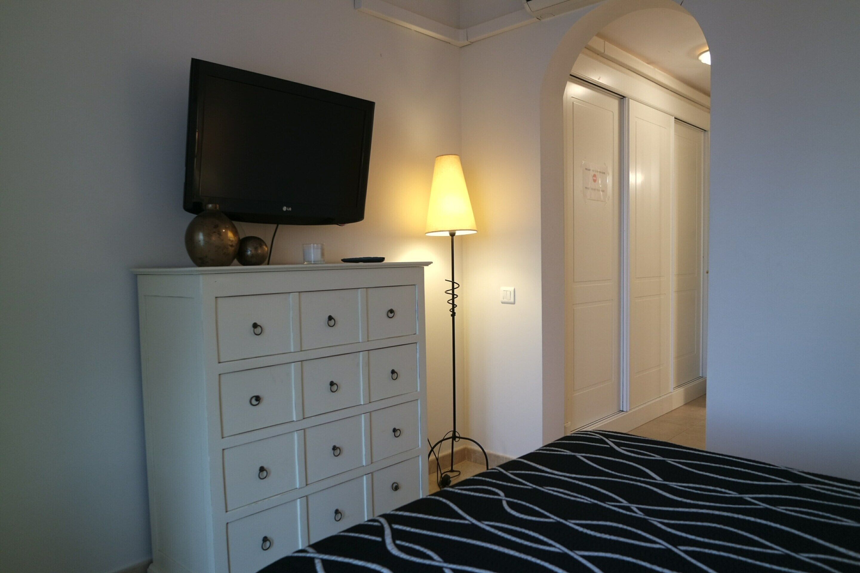 Apartment | 2 bedrooms, iron/ironing board