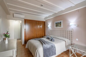 Apartment | 2 bedrooms, iron/ironing board