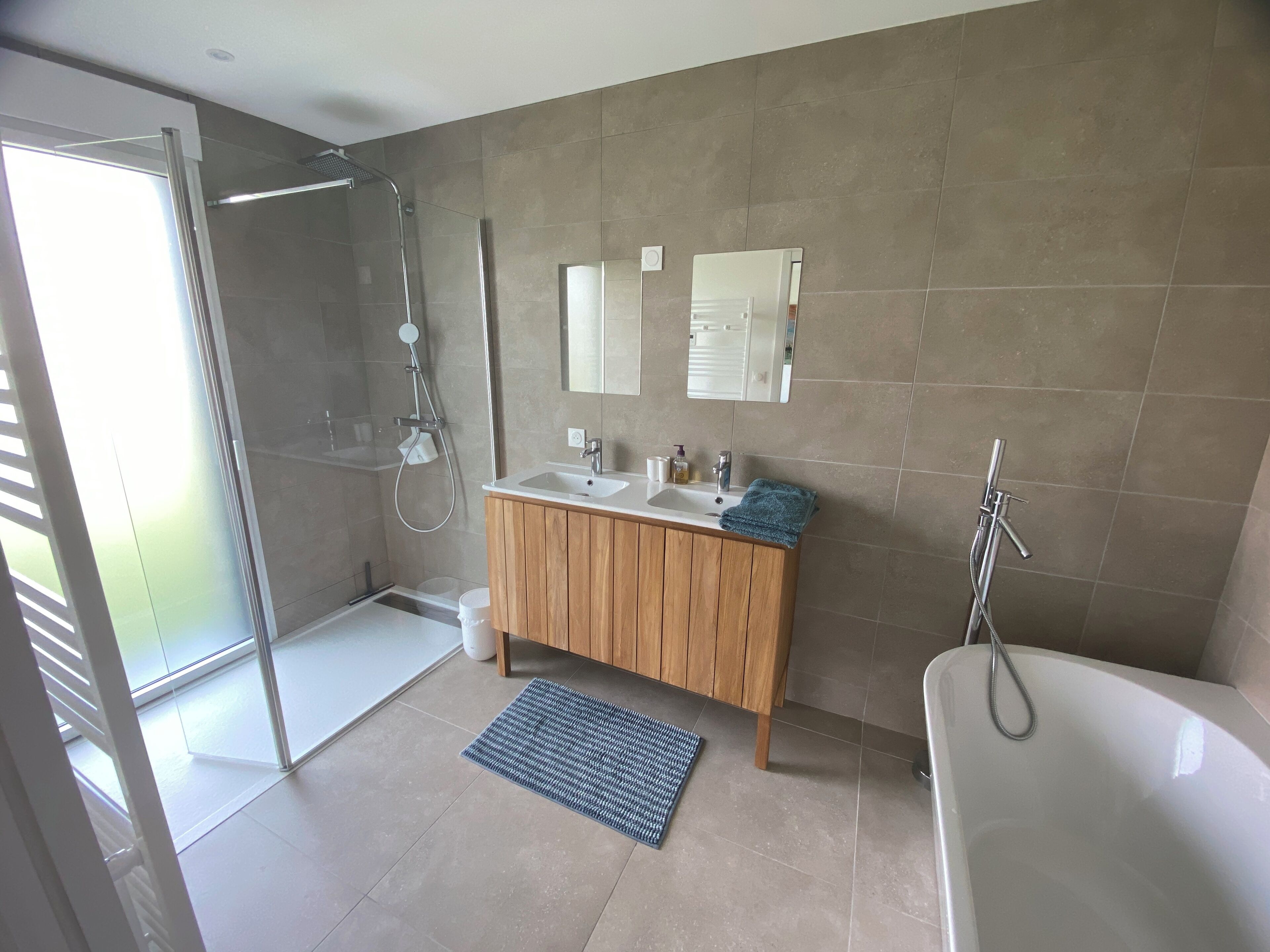 Comfort Double Room | Bathroom