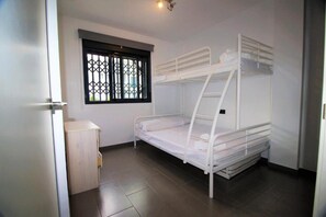 Apartment | 2 bedrooms, iron/ironing board