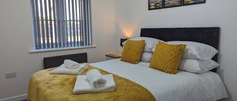 4 bedrooms, free WiFi, bed sheets