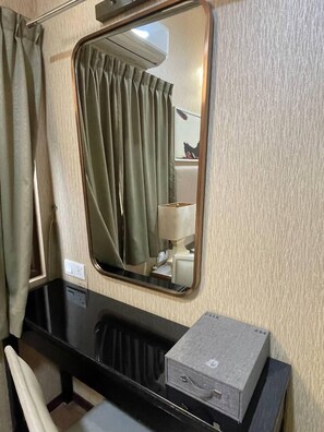 Desk, bed sheets