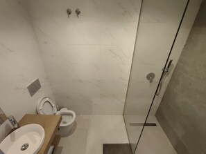Apartment | Bathroom | Hair dryer - Sunny Flat With Pool in El Raso (Guardamar del Segura)