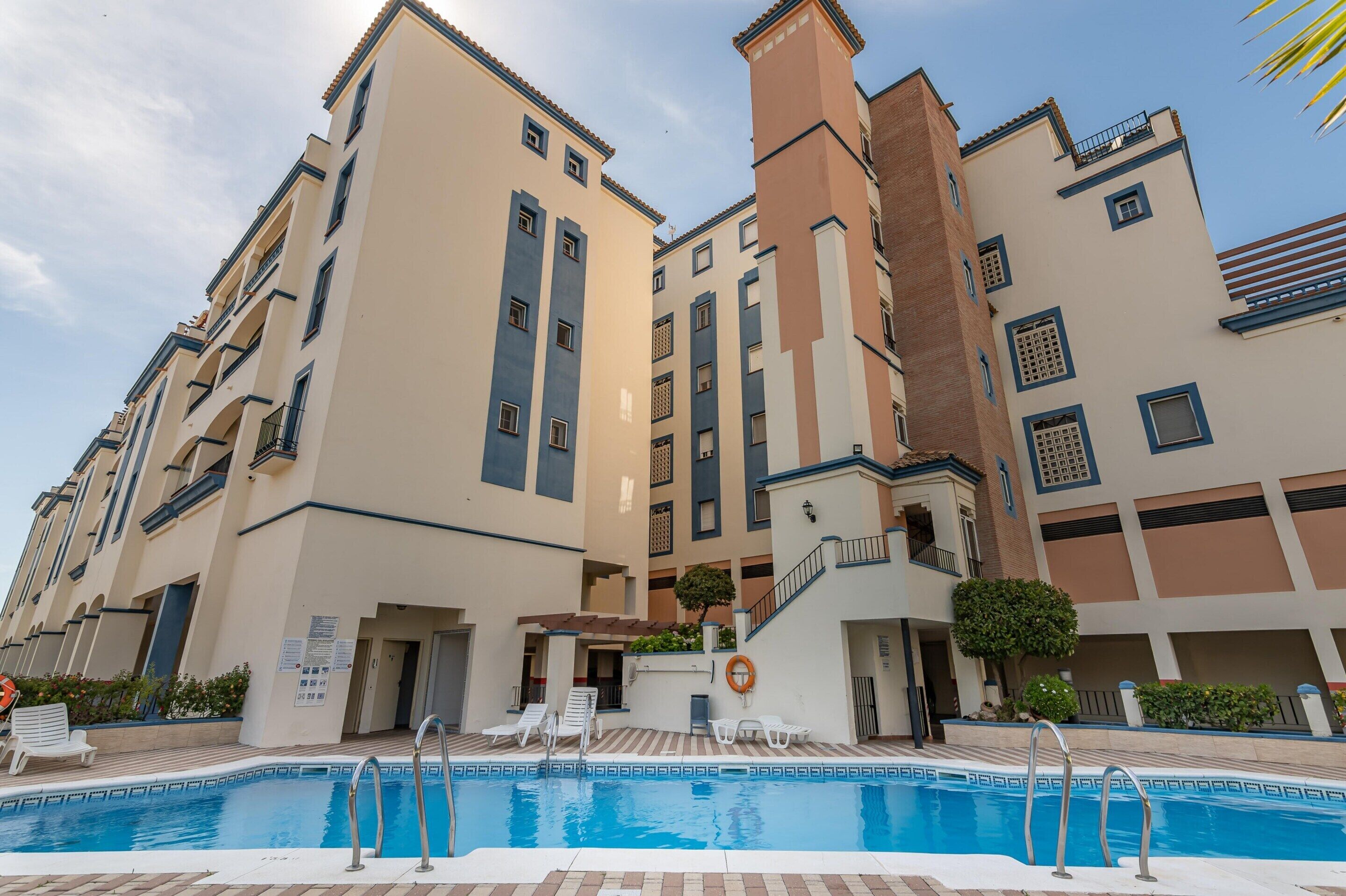 Lejlighed | Pool | Udendørs pool