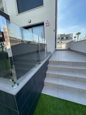 Apartment | Exterior detail - Modern Apartment in Villamartin (Orihuela)