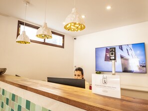 Apartment | Reception