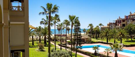 Appartement | Terrain de sport