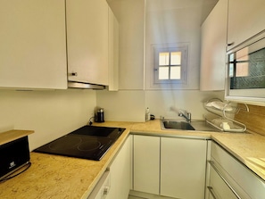 Apartment | Private kitchen | Fridge, microwave, oven, stovetop