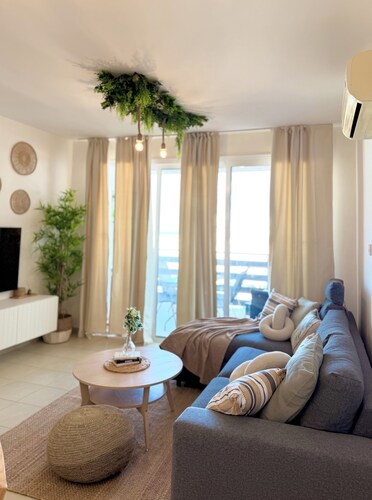 Cozy 2BR Beach Flat with Pool – Salt & Kozee