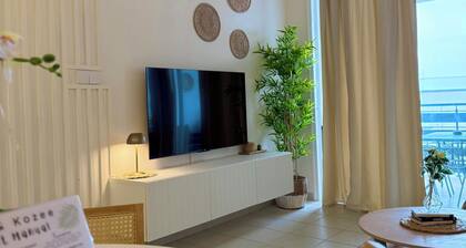 Cozy 2BR Beach Flat with Pool â Salt & Kozee