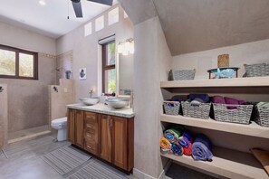 Shower, hair dryer, towels
