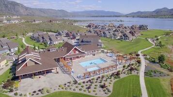 Piscine extérieure, piscine chauffée