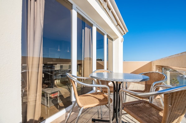 Căn hộ | Khu ẩm thực ngoài trời