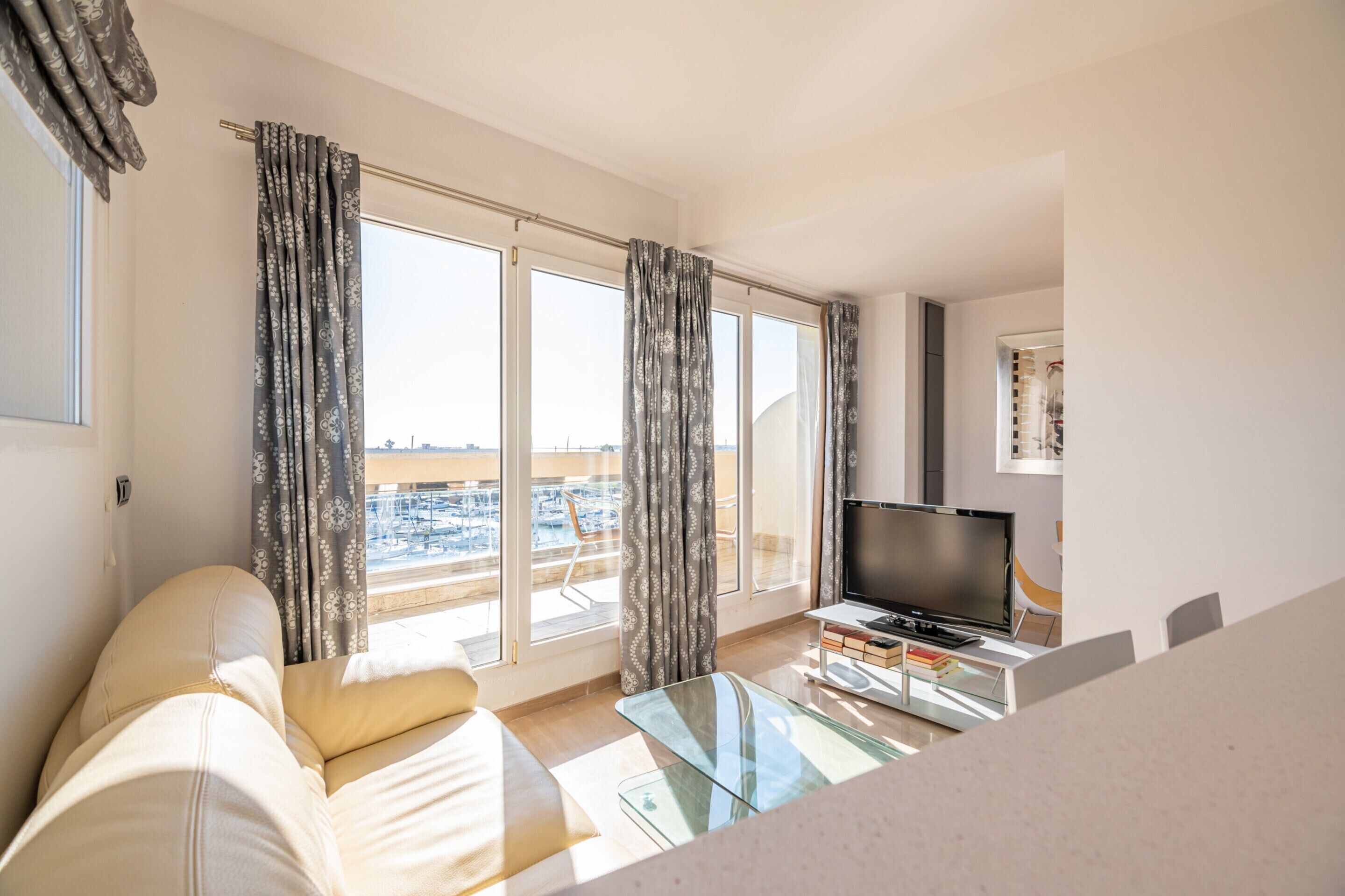 Leilighet | Oppholdsrom