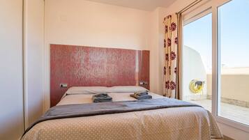 Apartment | 1 bedroom, iron/ironing board