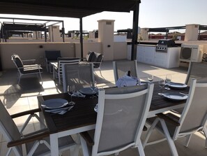 Outdoor dining - Apartment Near Higuericas Beach (Pilar de la Horadada)