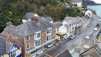 Mặt tiền nơi lưu trú