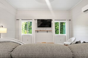 WiFi, bed sheets