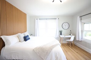 1 bedroom, desk, iron/ironing board, free WiFi - Jennifer's Elegant & Cozy Broadway Walkable Stay (Providence)
