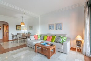 Leilighet | Oppholdsrom