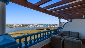 Apartment | Terrace/patio