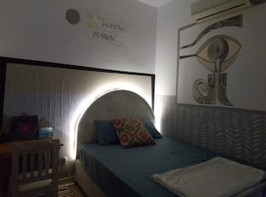 1 bedroom, WiFi, bed sheets