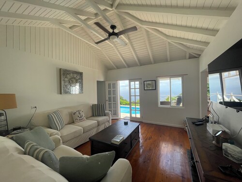 Compass Cottage: Breathtaking Views on Saba, the Caribbean’s “Unspoiled Queen”