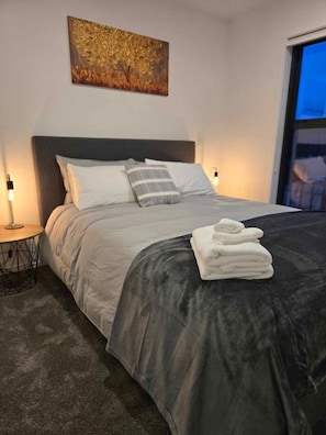2 bedrooms, iron/ironing board, travel cot, free WiFi