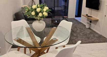 CBD Apartment 2 - 2 Bed 2 Bath
