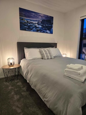 2 bedrooms, iron/ironing board, free WiFi, bed sheets