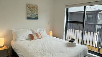 2 bedrooms, iron/ironing board, travel cot, WiFi