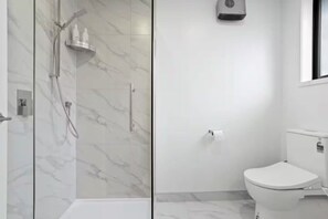 Hair dryer - Auckland Peninsula Stunner (Auckland)