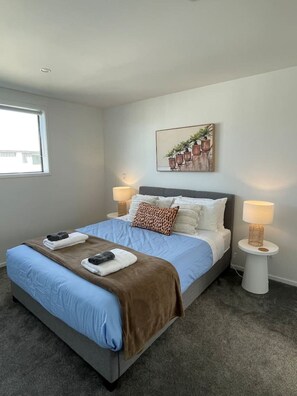 2 bedrooms, iron/ironing board, WiFi, bed sheets - Mohua Apartments  2 Bed 2 Bath (Christchurch)