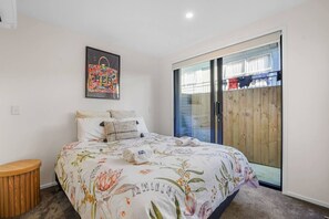 2 chambres, fer et planche à repasser, Wi-Fi, draps fournis