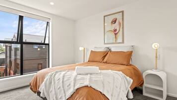 2 slaapkamers, een strijkplank/strijkijzer, wifi, beddengoed