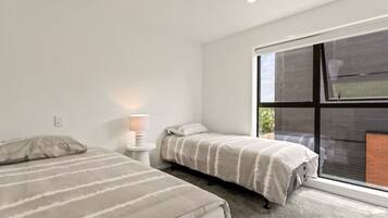 2 quartos, ferros/tábuas de passar roupa, Wi-Fi, roupa de cama