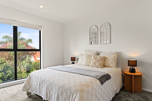 2 chambres, fer et planche à repasser, Wi-Fi, draps fournis