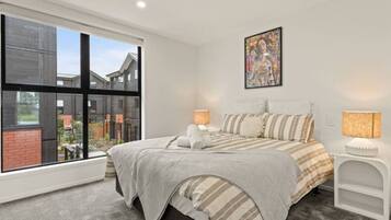 2 sovrum, strykjÀrn/strykbrÀda, wi-fi och sÀngklÀder