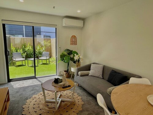Delightful 1 Bed 1 Bath Suite