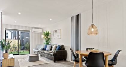 Tasteful Auckland 2 Bed/1 Bath