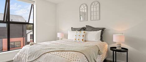 2 soverom, strykejern/-brett, wi-fi og sengetøy