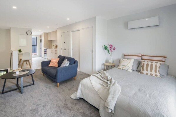 1 bedroom, WiFi - The Tranquil Hutt Escape (Lower Hutt)