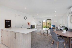 Interior - Scenic Views from our 2-BR Trentham Hideaway (Upper Hutt)