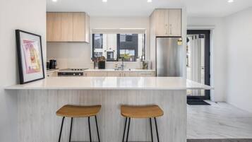 Fridge, microwave, oven, stovetop